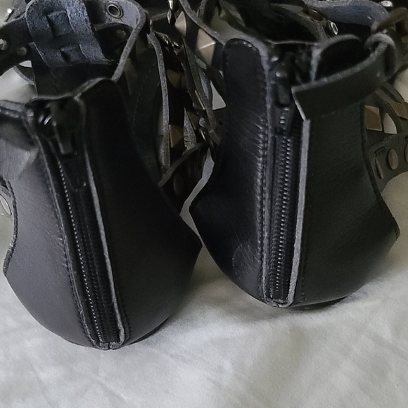 Aldo Sandals - Picture 3 of 7